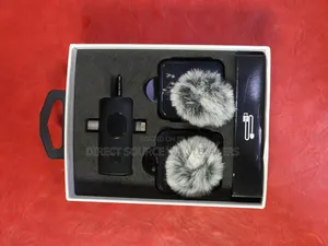 F11-2 Professional Wireless Clip-on Microphone