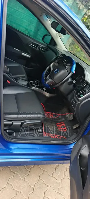 Honda Grace 2017 Blue