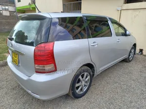 Toyota Wish 2006 Silver
