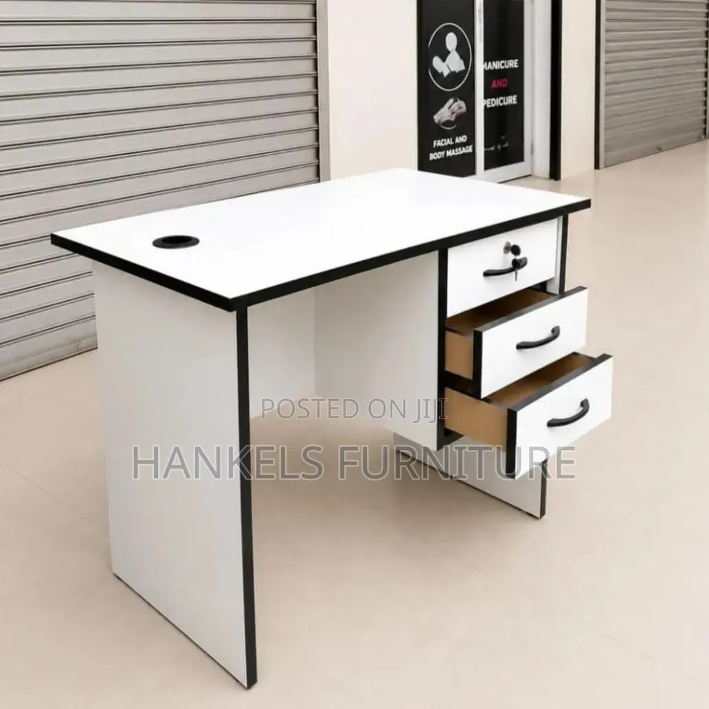 Office Study Desk – Compact Design for Home Workspaces