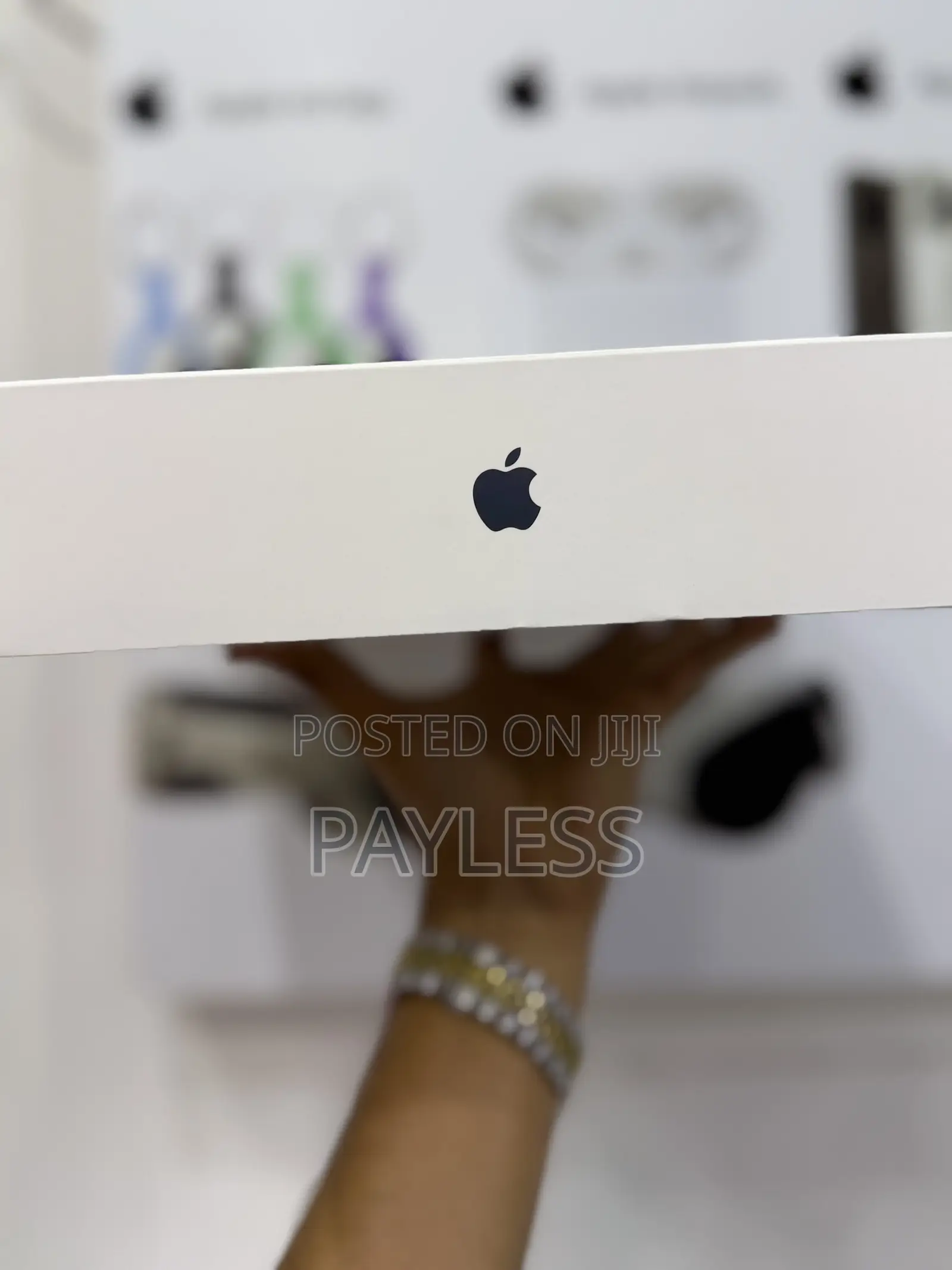 New Laptop Apple MacBook Air 16GB Intel Core i9 SSD 512GB