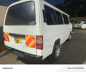 Nissan Caravan (Urvan) 2001 White