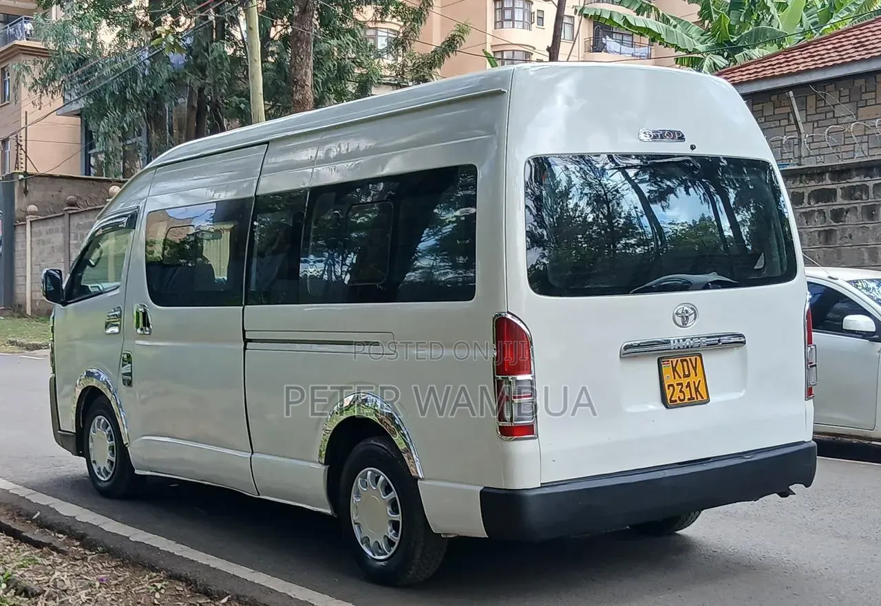 Toyota HiAce 2019 White