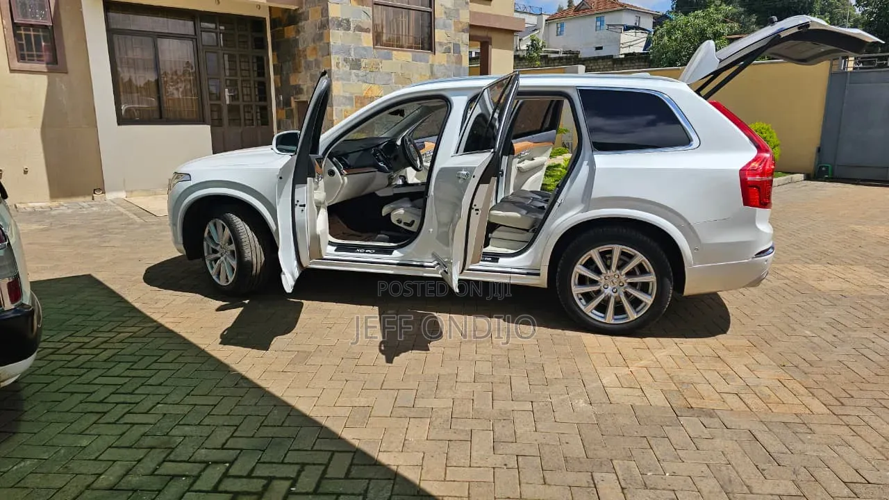 Volvo XC90 2019 White