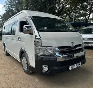 Toyota HiAce 2019 White