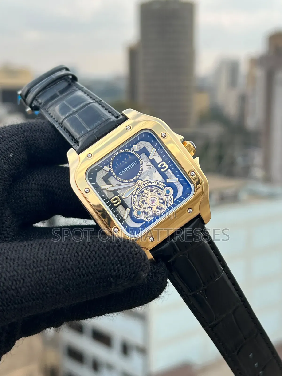 Cartier Mechanical Watch. Quality Leather Strap. Luminous Pointers.