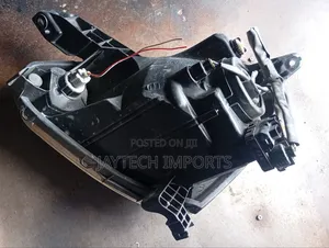 Daihastu Mira Headlight