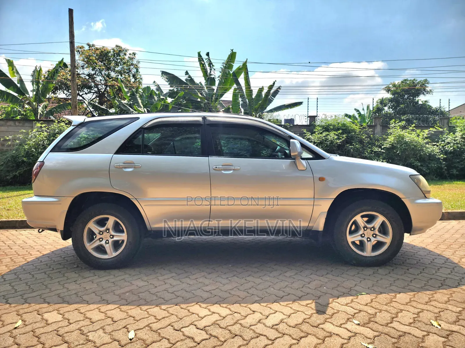 Toyota Harrier 2000 Silver
