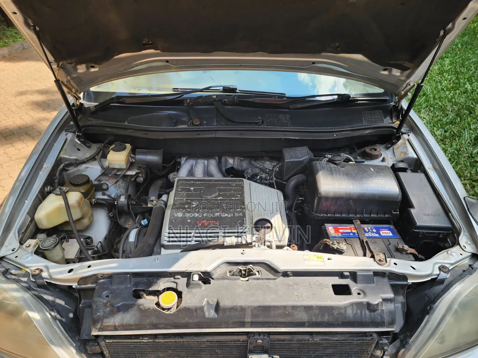 Toyota Harrier 2000 Silver