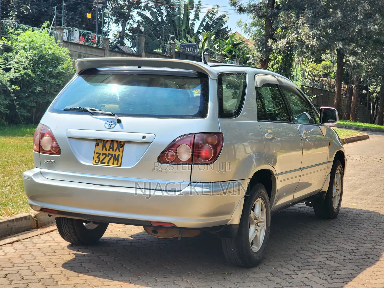 Toyota Harrier 2000 Silver