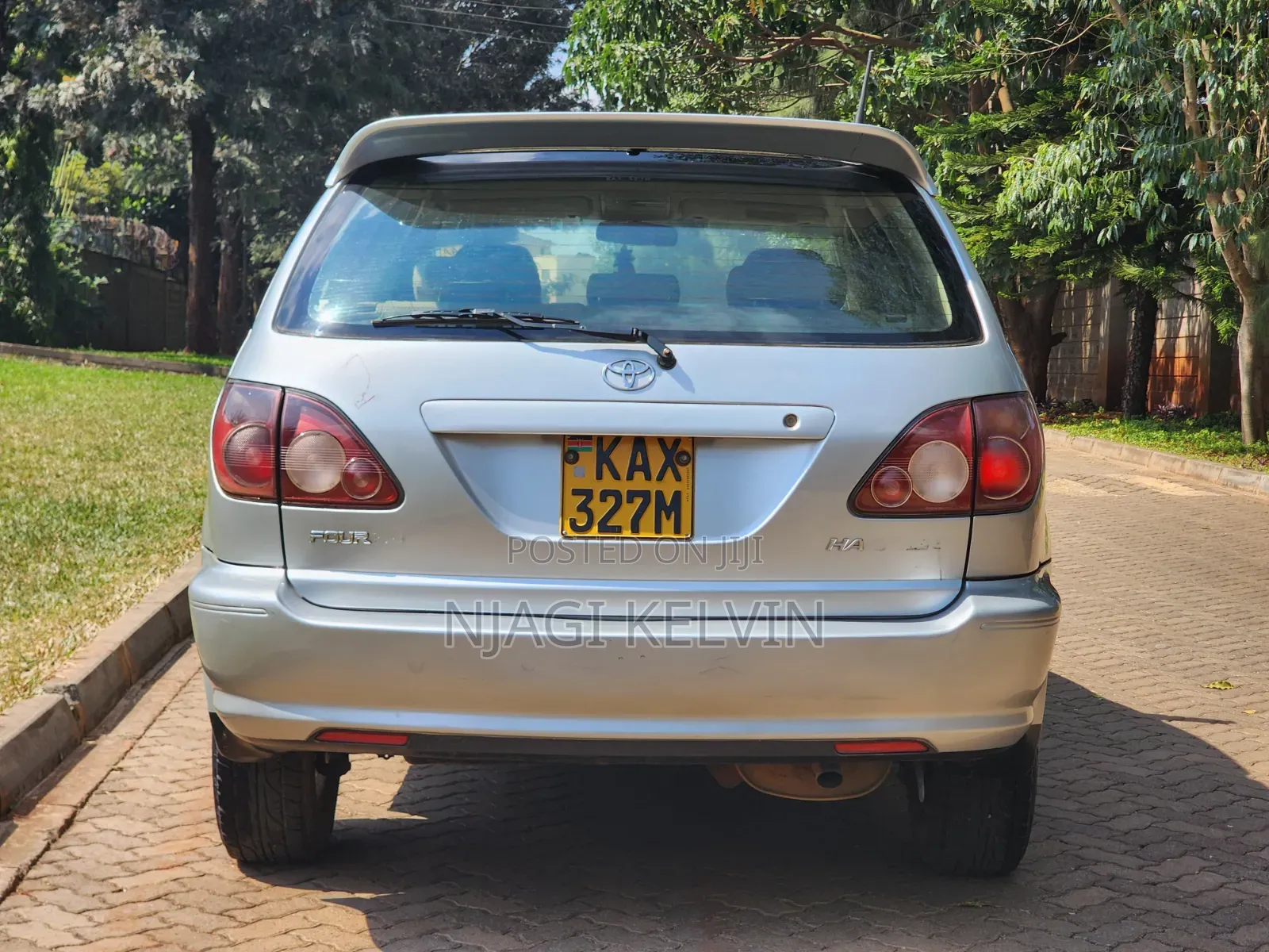 Toyota Harrier 2000 Silver