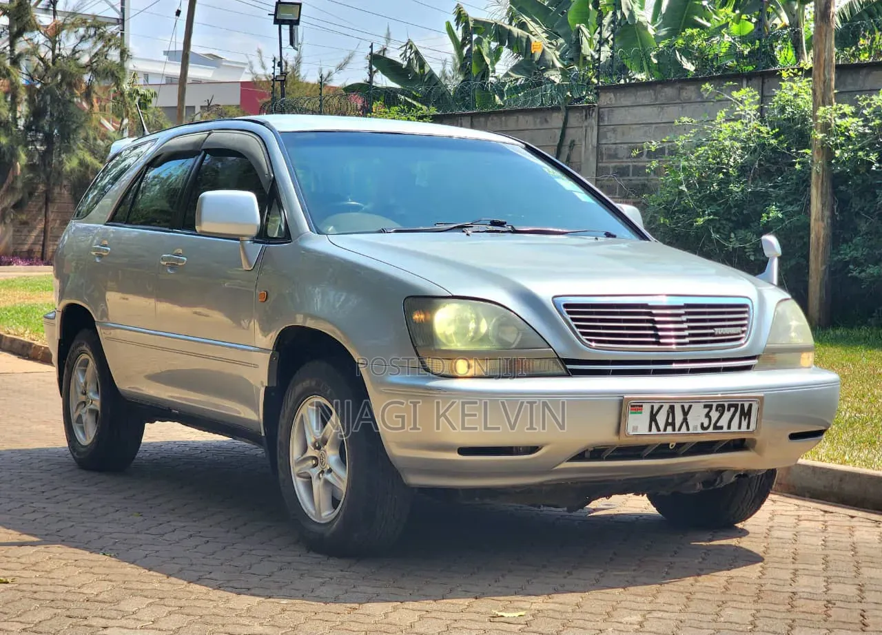 Toyota Harrier 2000 Silver