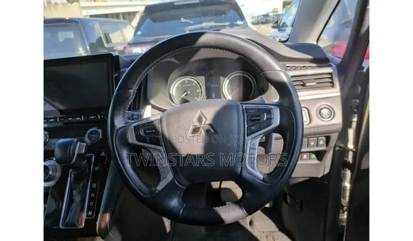 Mitsubishi Delica D:5 2019 Gray