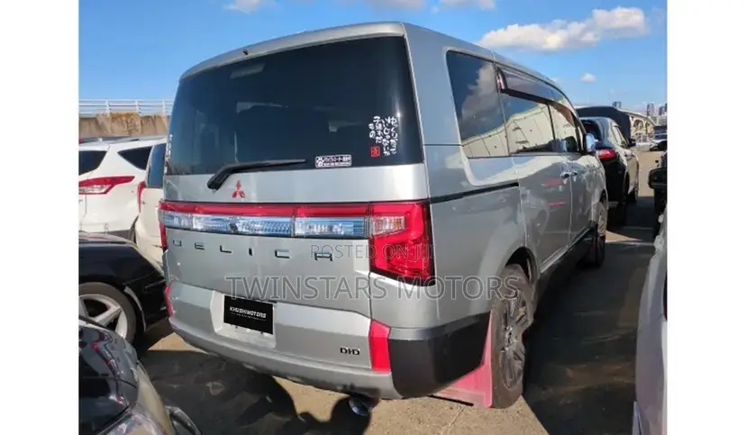 Mitsubishi Delica D:5 2019 Gray