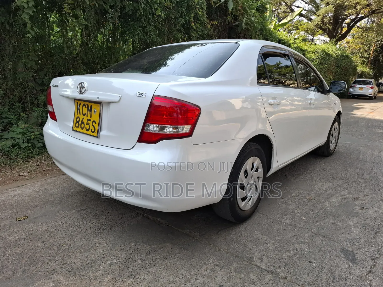 Toyota Axio 2011 Pearl