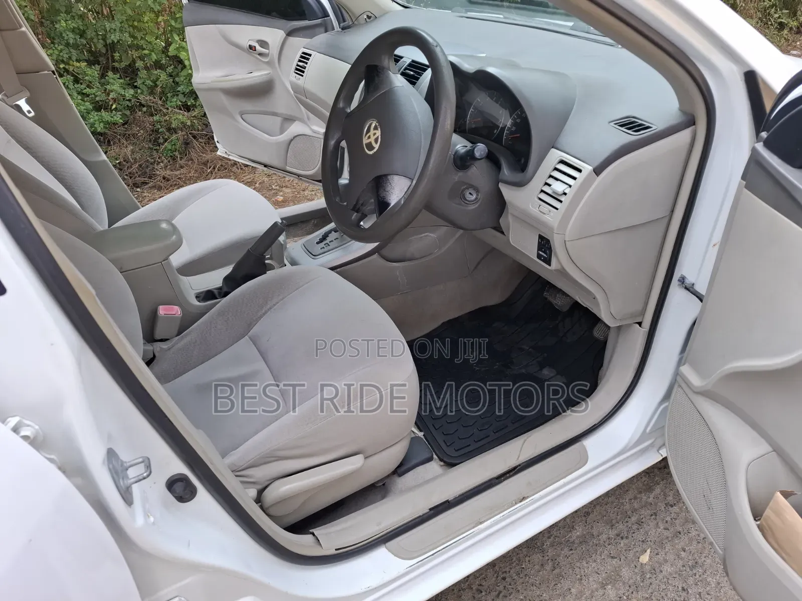 Toyota Axio 2011 Pearl
