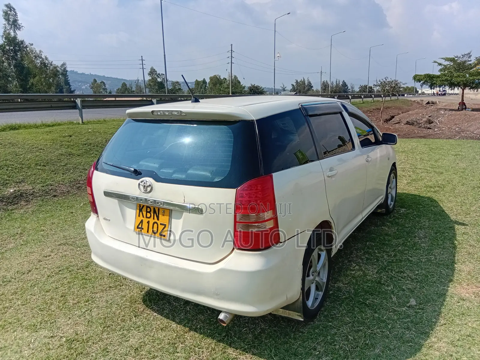 Toyota Wish 2004 White