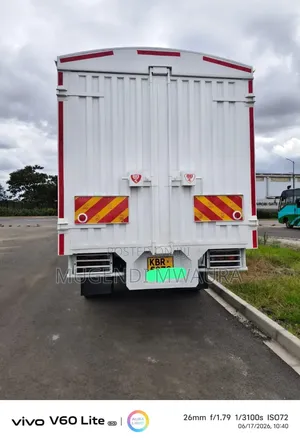 Mitsubishi Fh 215 2014