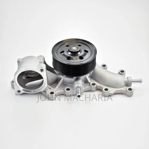 Water Pump for Toyota Land Cruiser Prado 200 Series