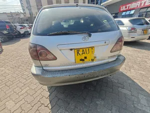 Toyota Harrier 2001 Silver