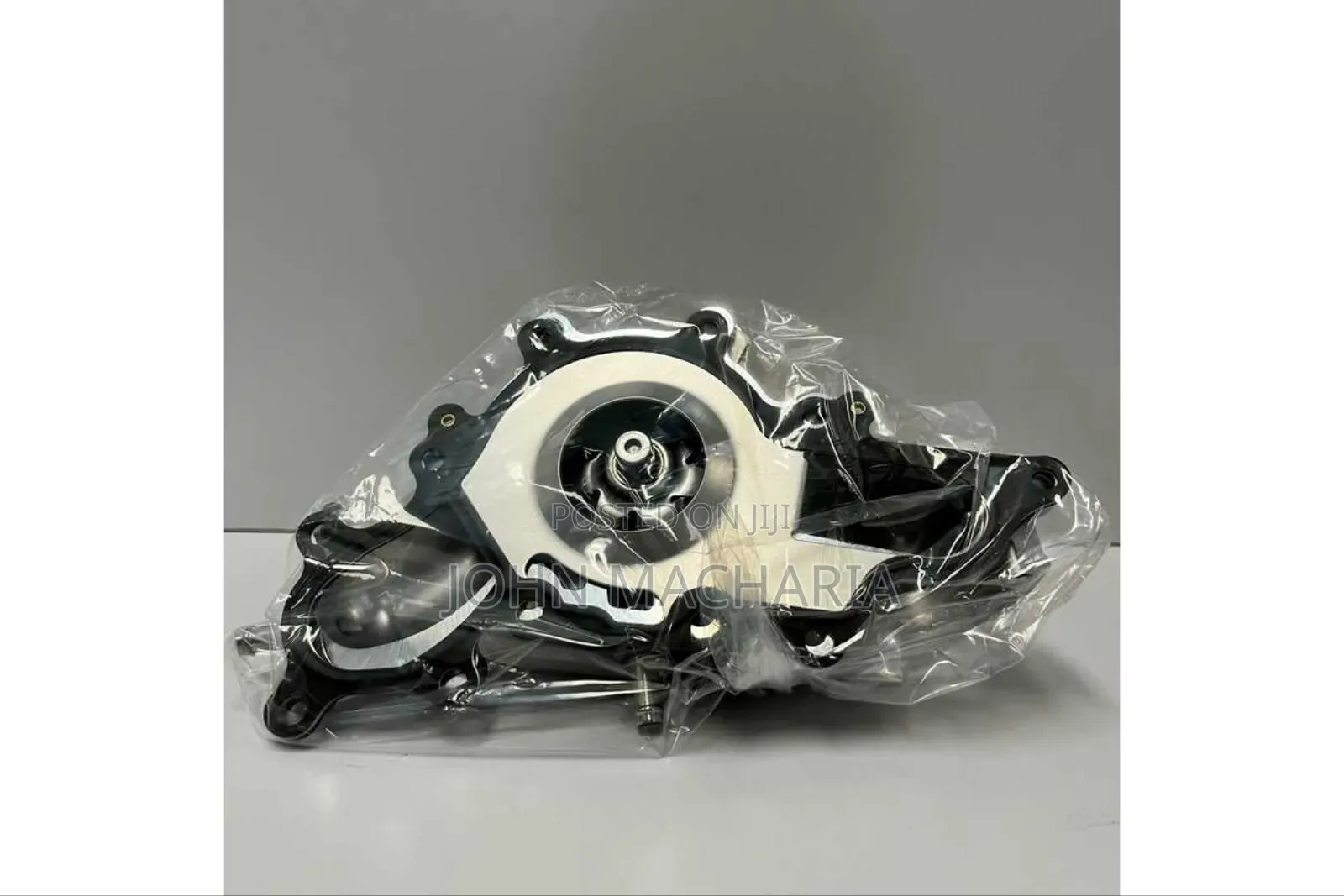 Water Pump for Toyota Land Cruiser Prado 200 Series