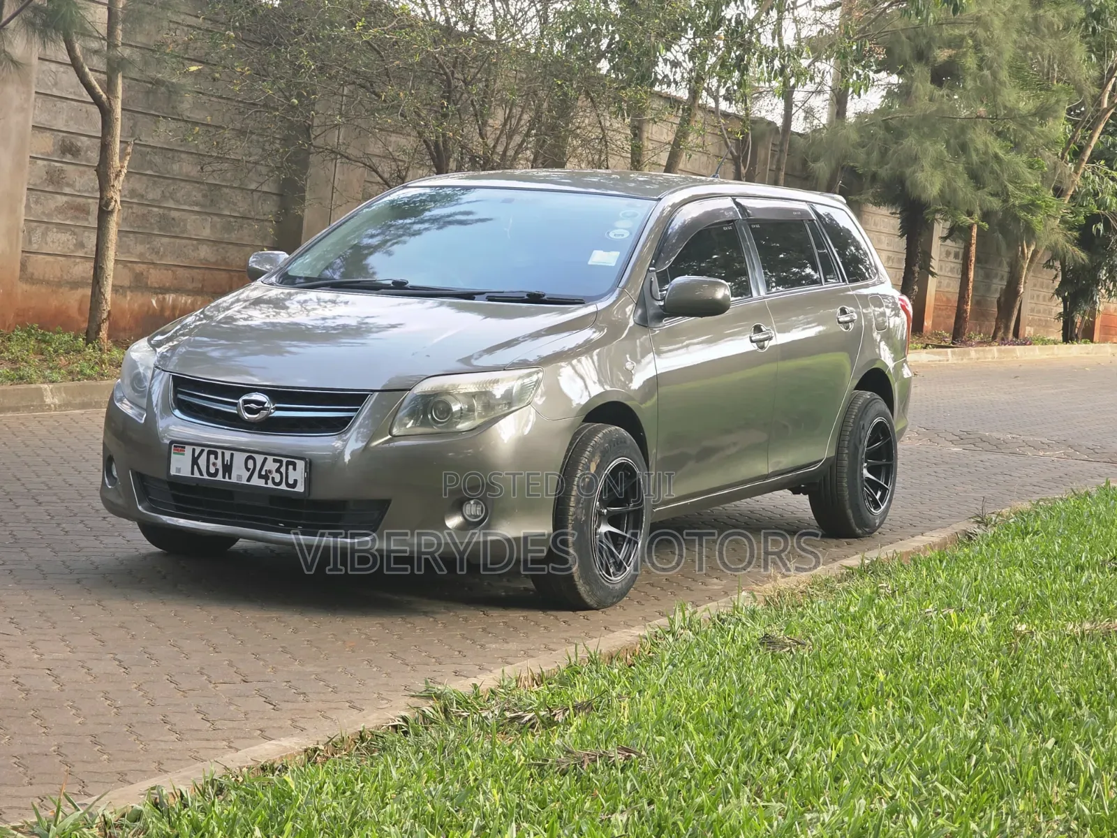 Toyota Corolla Fielder 2013
