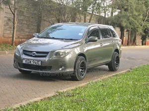 Toyota Corolla Fielder 2013