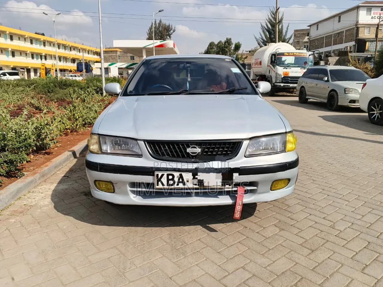 Nissan FB15 2006 Silver
