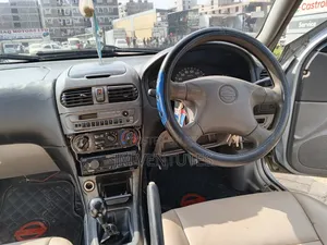 Nissan FB15 2006 Silver