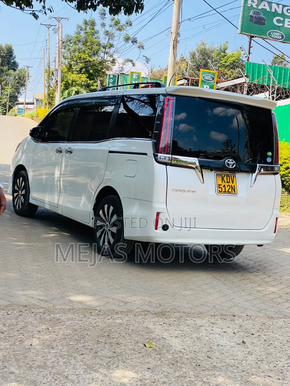 Toyota Esquire 2018 White