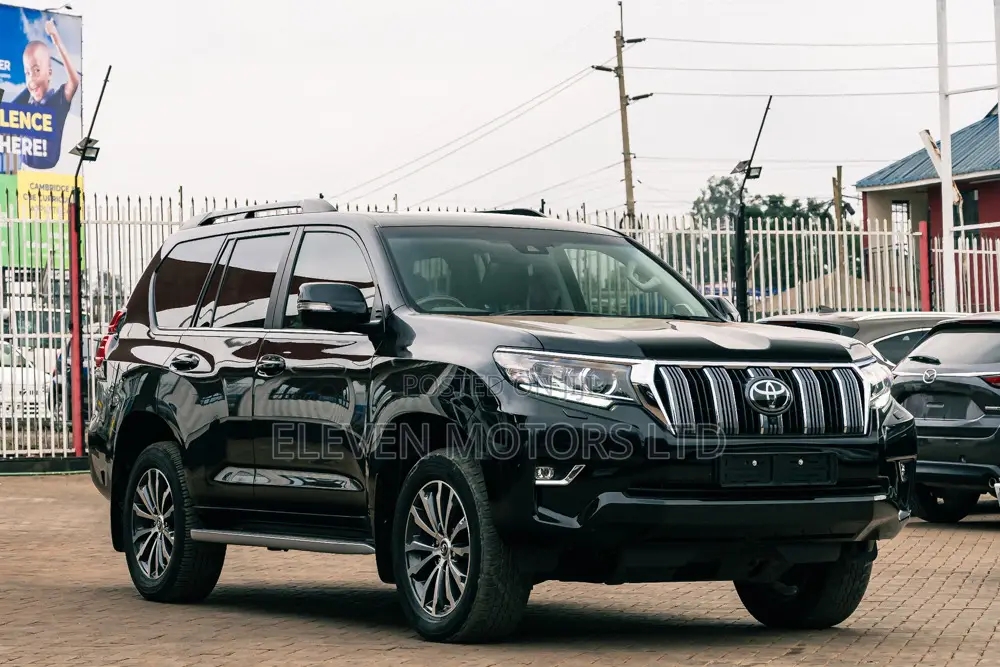 Toyota Land Cruiser Prado 2023 Black