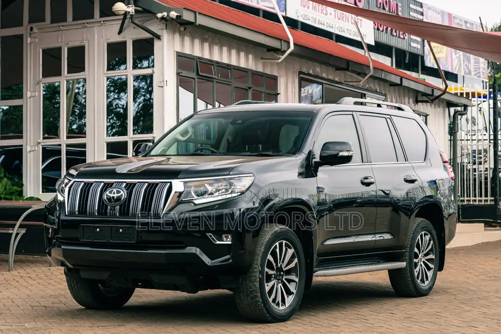 Toyota Land Cruiser Prado 2023 Black