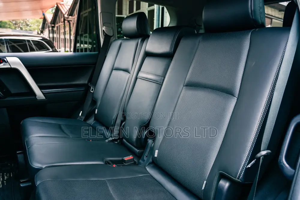 Toyota Land Cruiser Prado 2023 Black