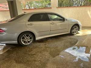 Toyota Crown 2013 Pearl