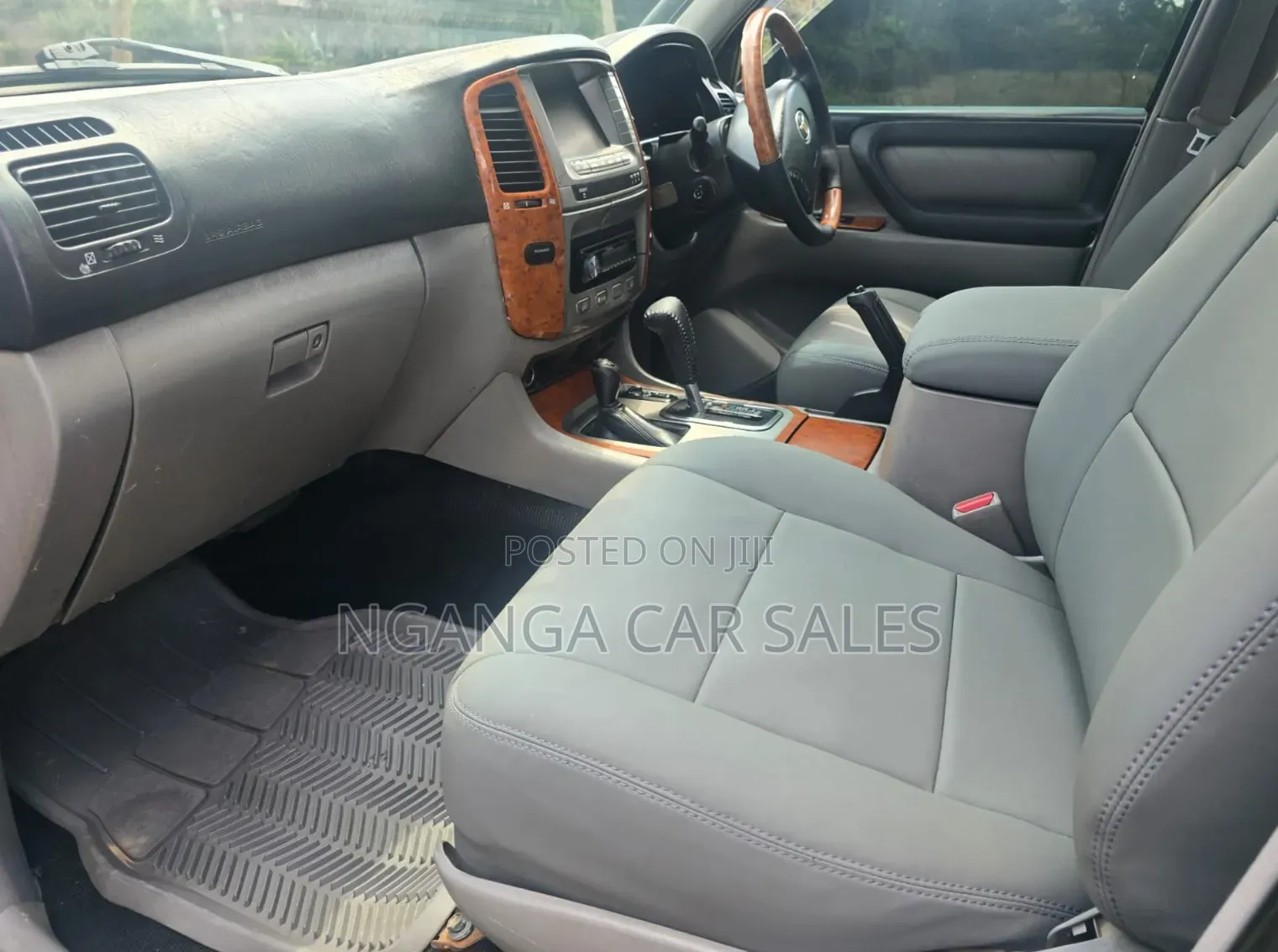 Toyota Land Cruiser 2005 Gray