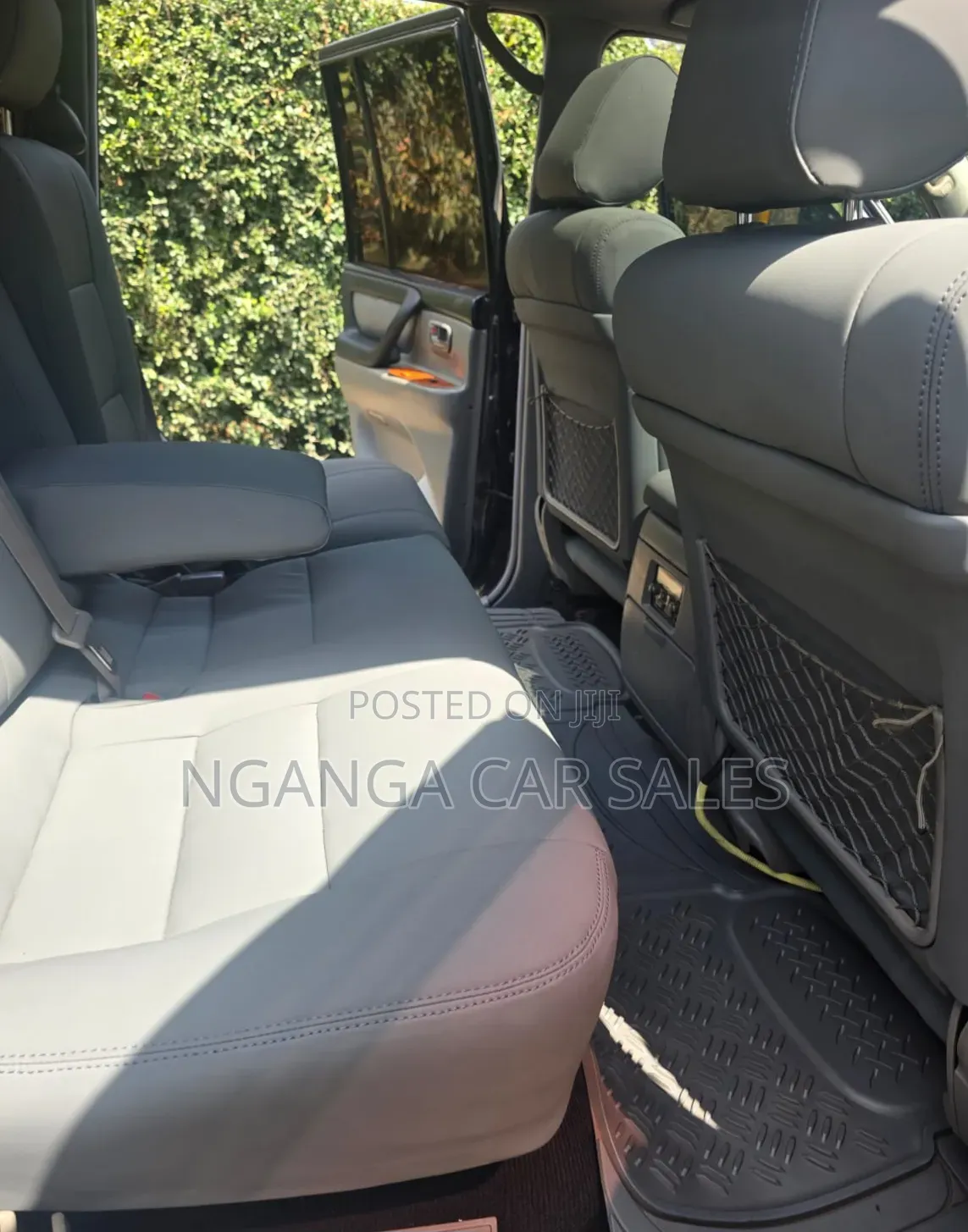 Toyota Land Cruiser 2005 Gray