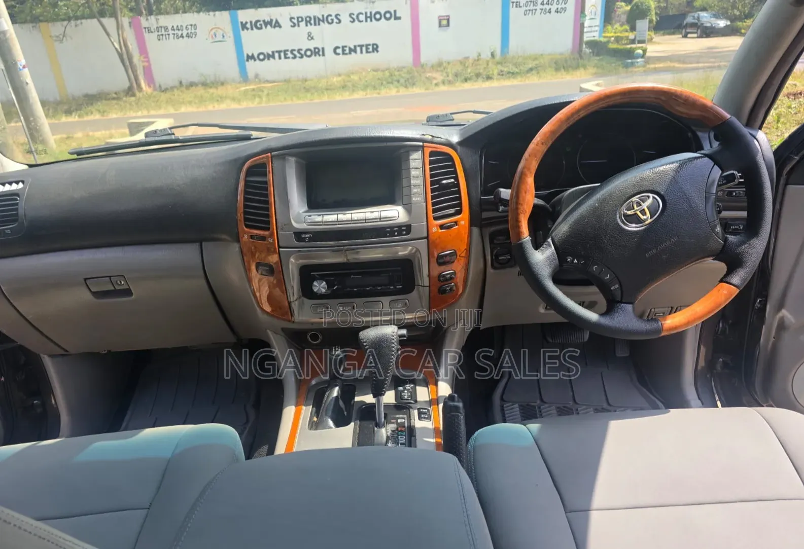 Toyota Land Cruiser 2005 Gray