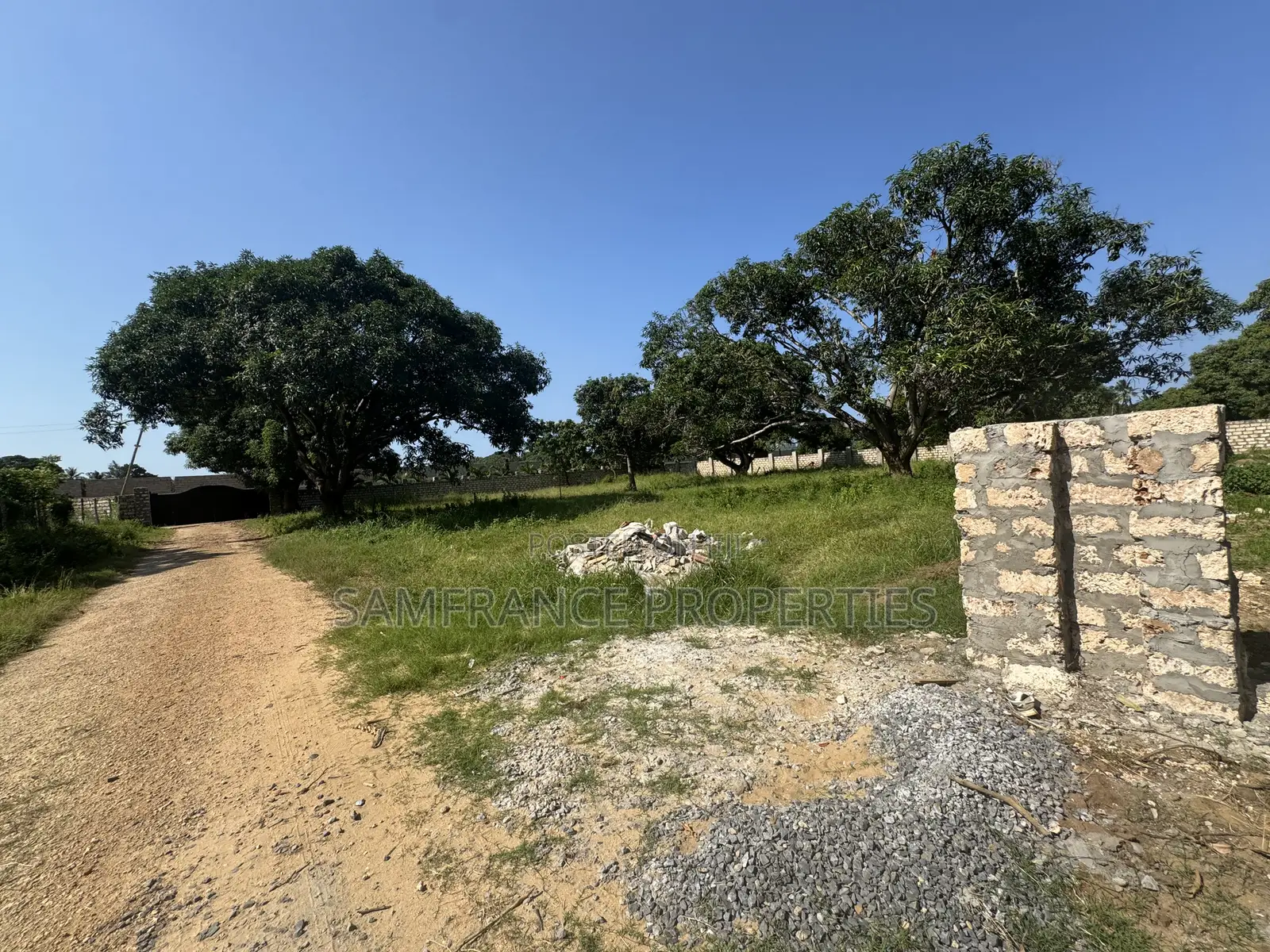 3 Plots Size 50by100 Kikambala Gated Estate