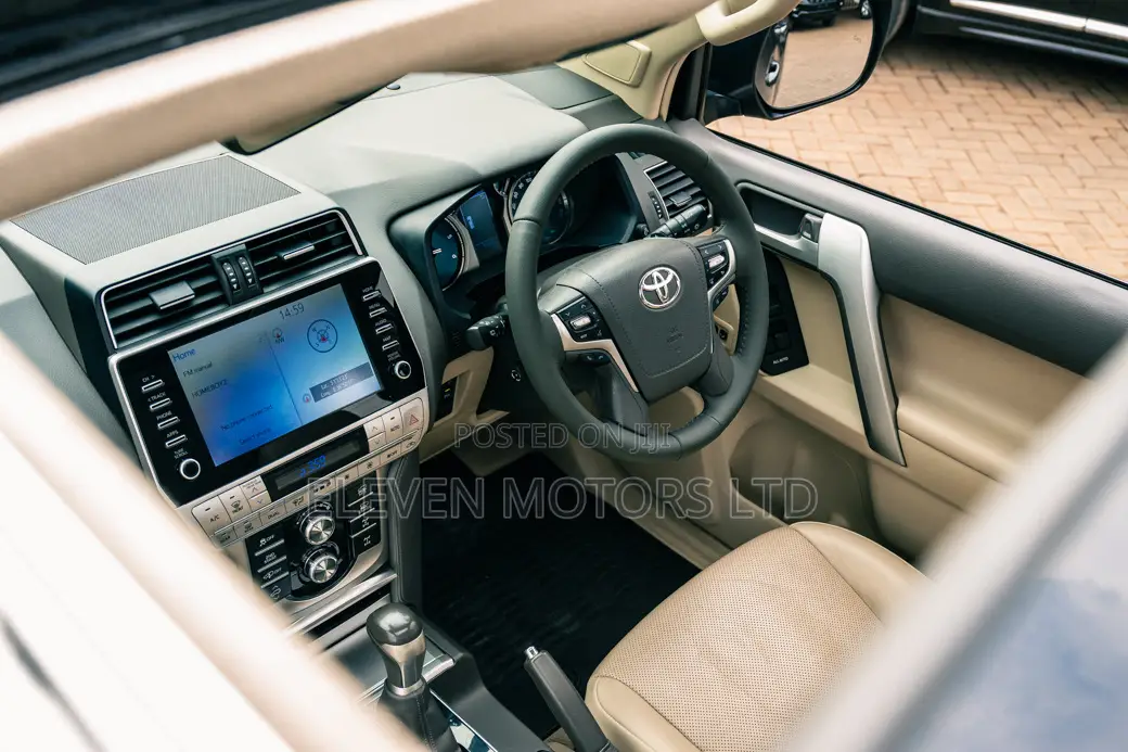 Toyota Land Cruiser Prado 2021 Gray