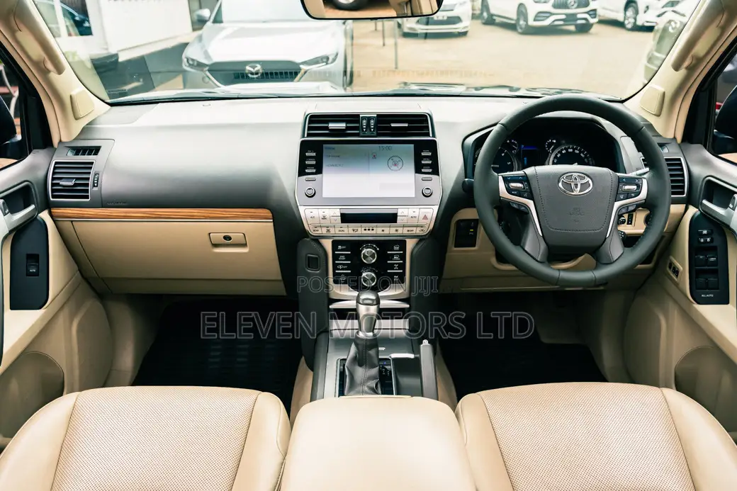 Toyota Land Cruiser Prado 2021 Gray