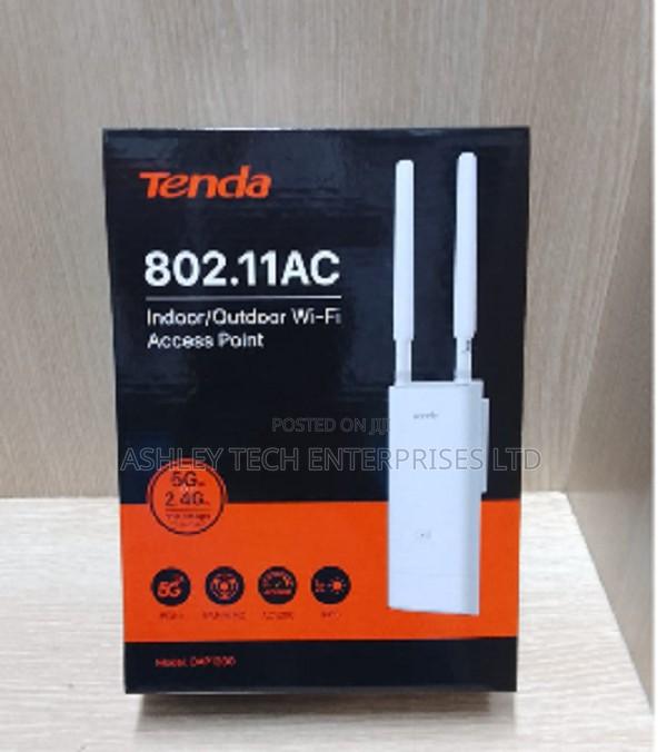 Tenda OAP1200 Gigabit Outdoor PoE WiFi Access Point