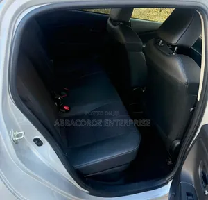 Toyota Vitz 2020 Silver