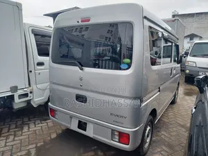 Suzuki Every Wagon 2018 Silver