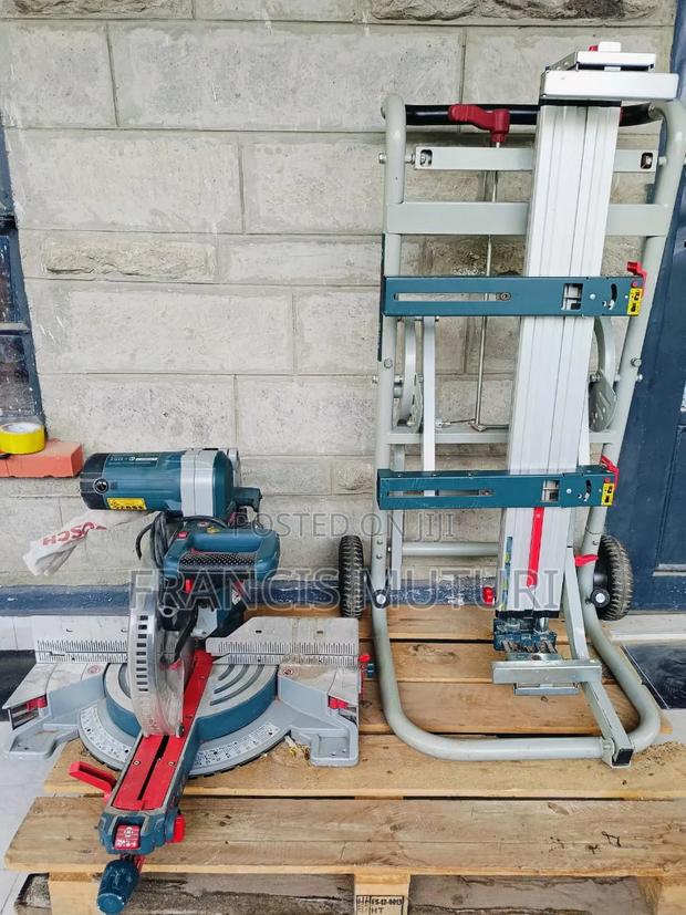 Bosch Mitre Saw - thumbnail 3