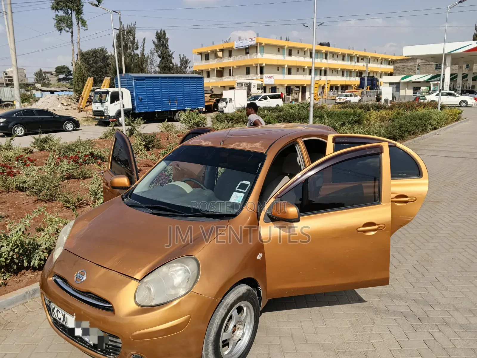 Nissan March 2012 Orange