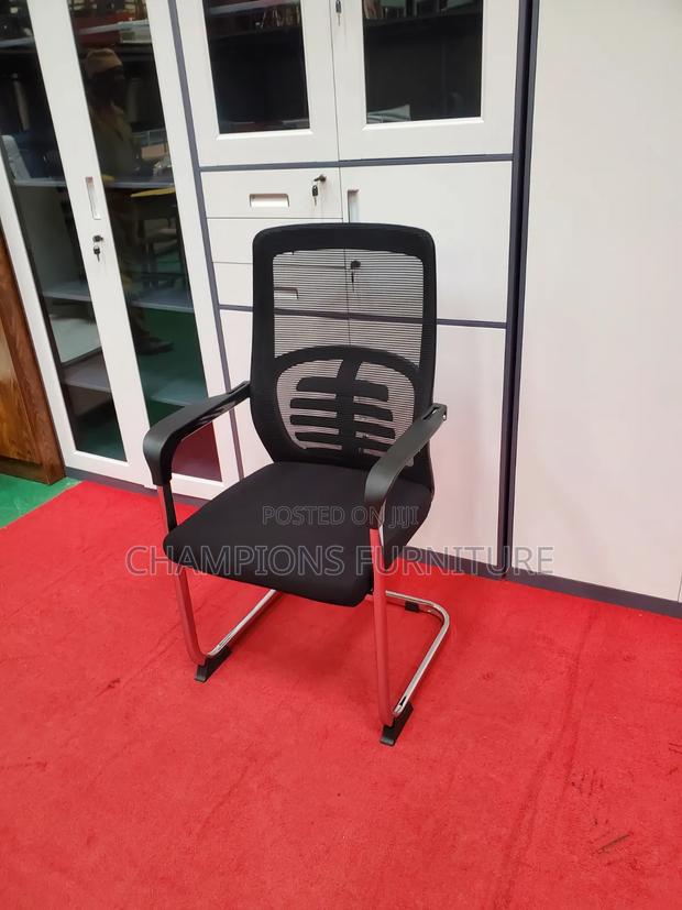 Boardroom/Visitor's Mesh Chair - thumbnail 3