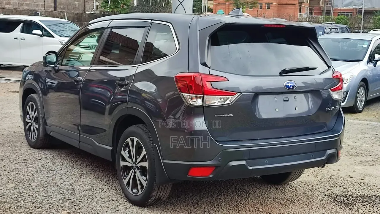 Subaru Forester 2020 Gray