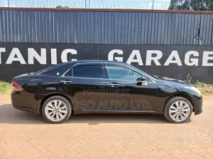 Toyota Crown 2009 Black