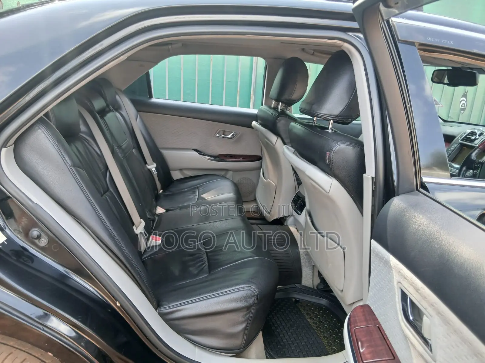 Toyota Crown 2009 Black
