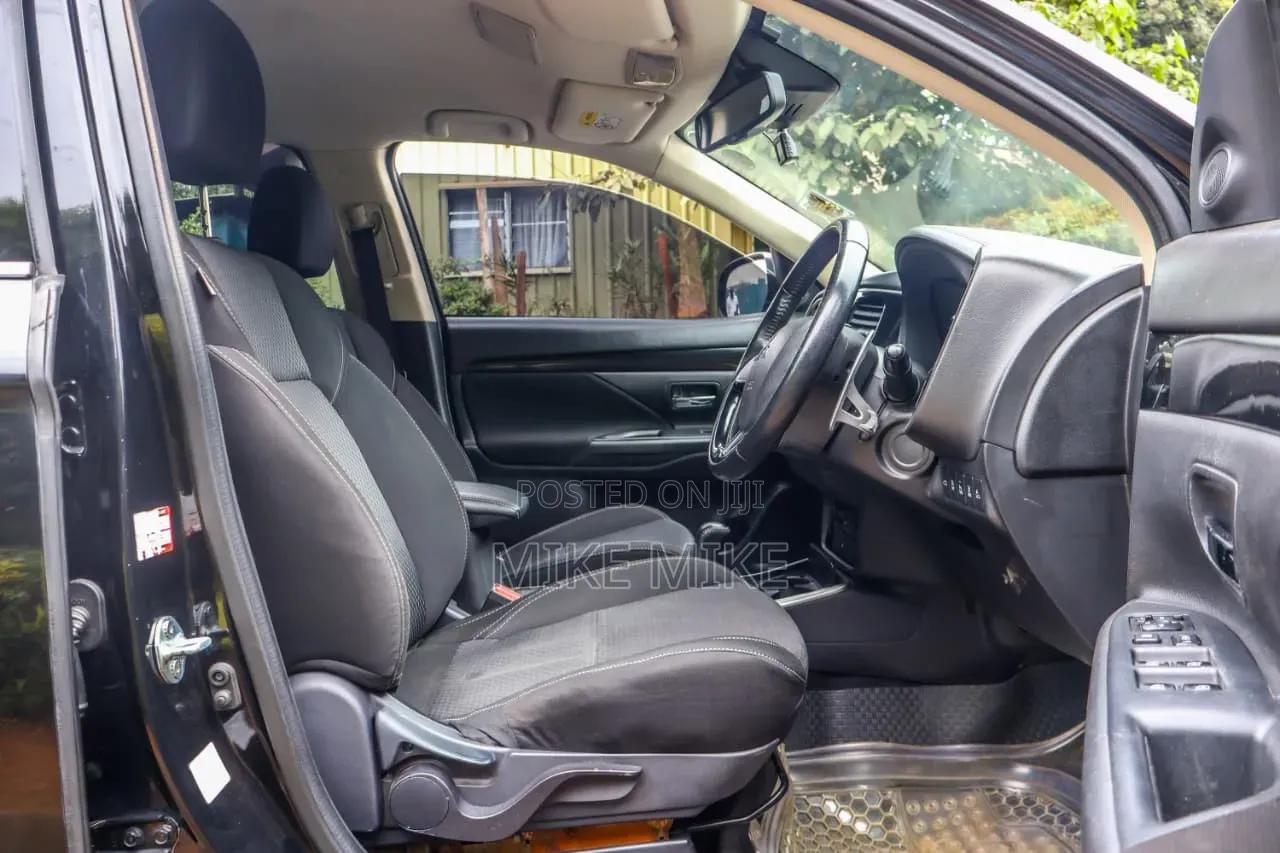 Mitsubishi Outlander 2019 Black